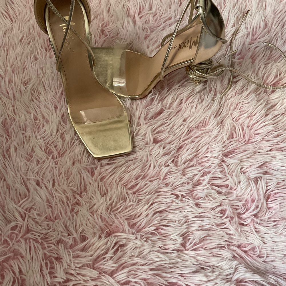 Mixx Shuz Metallic Gold Heels